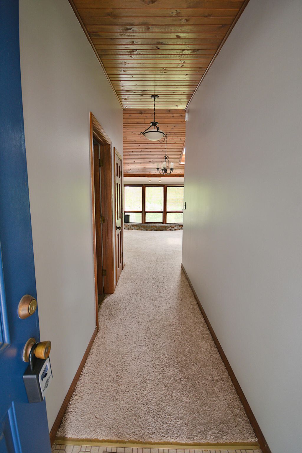Photo of 520 Sunshine Drive, Valparaiso, IN 46385 (MLS # 829287)
