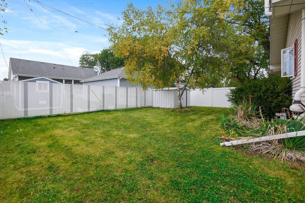 Photo of 9307 Grace Street, Highland, IN 46322 (MLS # 832755)