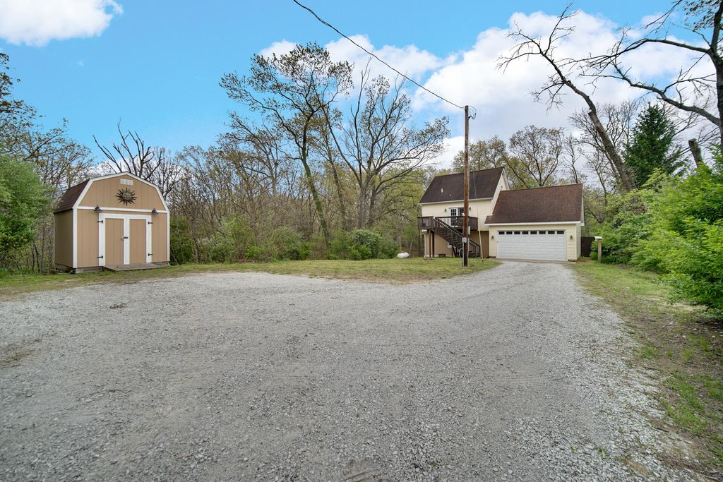 Photo of 1399 E 950 N, Wheatfield, IN 46392 (MLS # 838525)