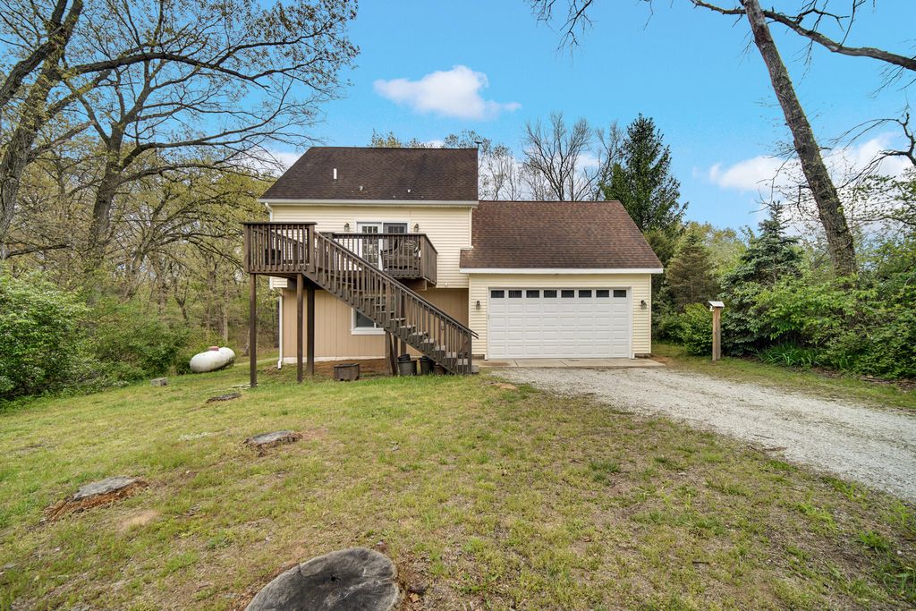 Photo of 1399 E 950 N, Wheatfield, IN 46392 (MLS # 838525)