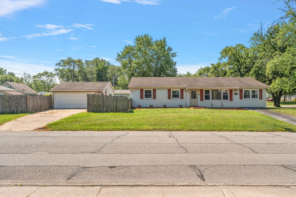 Photo of 739 Eagle Creek Road, Valparaiso, IN 46385 (MLS # 834747)