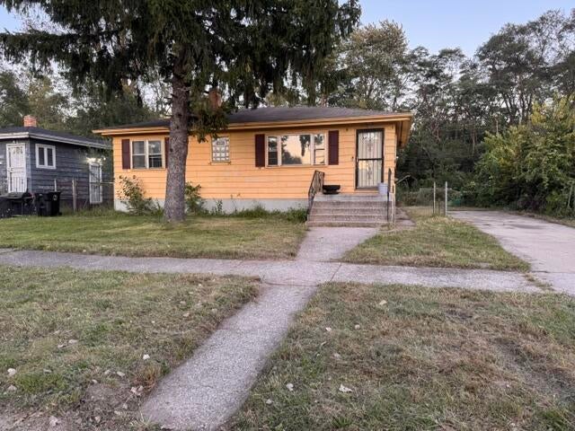 Photo of 571 Dallas Street, Gary, IN 46406 (MLS # 846451)