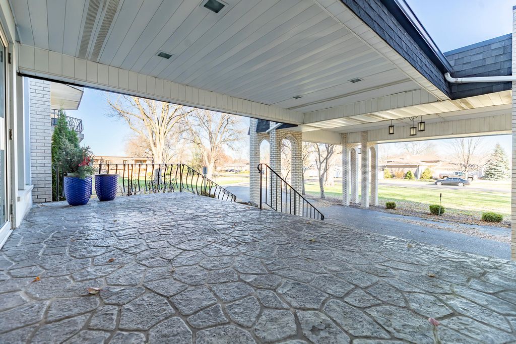 Photo of 8750 Harrison Avenue #211, Munster, IN 46321 (MLS # 837783)