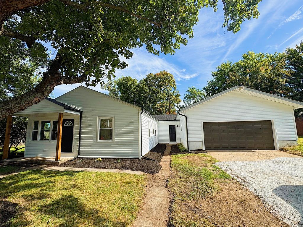 Photo of 405 Dartmoor Road, Kingsford Heights, IN 46346 (MLS # 832281)