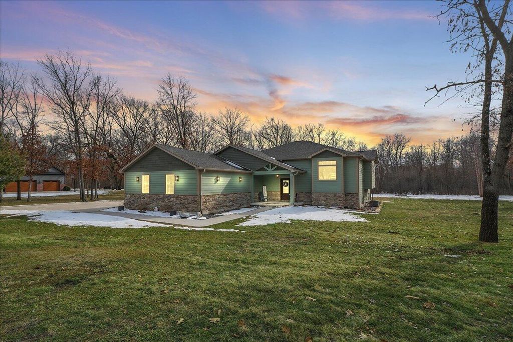 Photo of 8183 Old Oak Drive, DeMotte, IN 46310 (MLS # 834011)