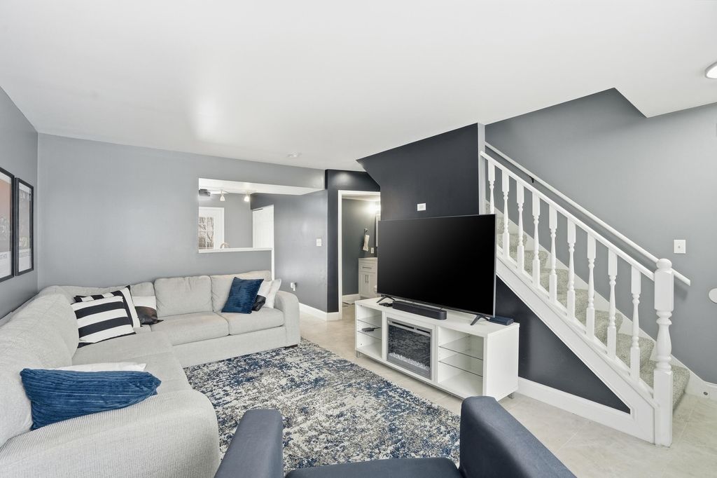 Photo of 528 Briarwood Drive, Dyer, IN 46311 (MLS # 831534)