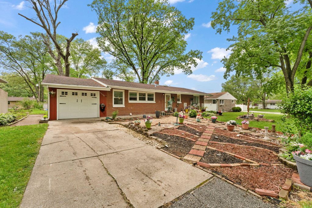 Photo of 5340 Mary Ann Lane, Merrillville, IN 46410 (MLS # 839418)
