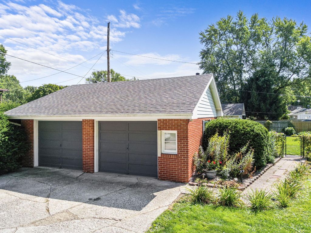 Photo of 401 S 15th Street, Chesterton, IN 46304 (MLS # 837941)