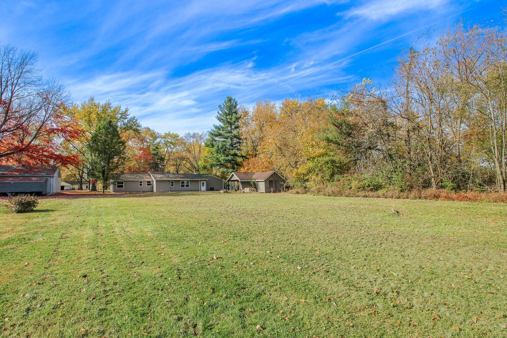 Photo of 7115 State Place, Merrillville, IN 46410 (MLS # 830528)