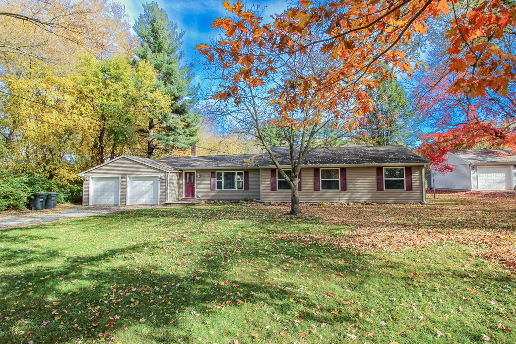 Photo of 7115 State Place, Merrillville, IN 46410 (MLS # 830528)