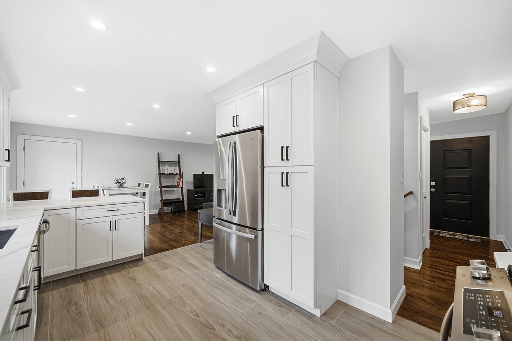 Photo of 9133 Kardel Drive, Saint John, IN 46373 (MLS # 847019)