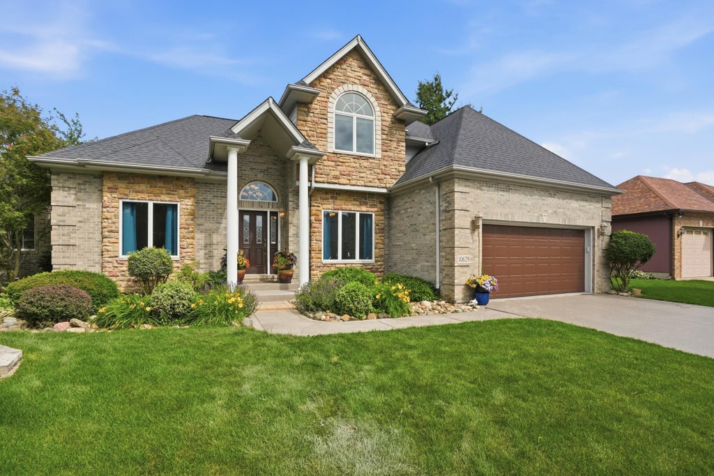 Photo of 10629 Erie Drive, Crown Point, IN 46307 (MLS # 840506)