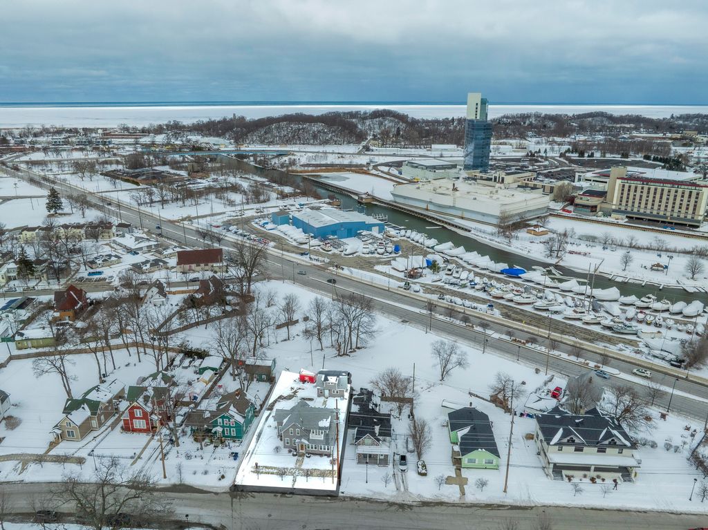 Photo of 502 E 8th Street, Michigan City, IN 46360 (MLS # 833768)