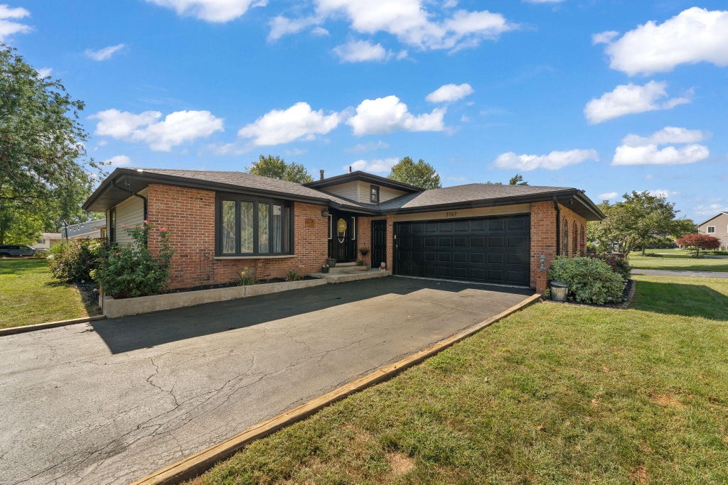 Photo of 3167 Westwind Court, Crown Point, IN 46307 (MLS # 845055)