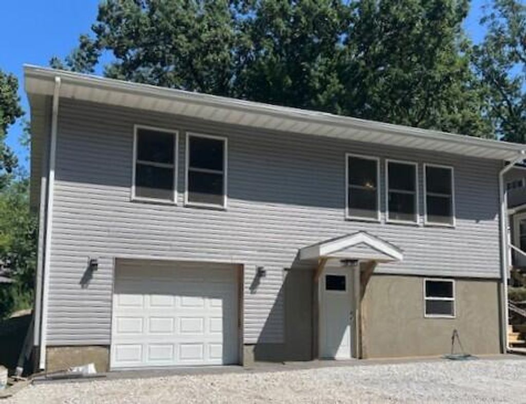 Photo of 5104 Greenwood Avenue, Valparaiso, IN 46383 (MLS # 826063)