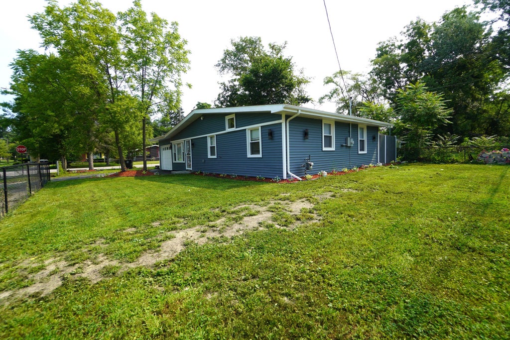 Photo of 4710 Carolina Street, Gary, IN 46409 (MLS # 842817)