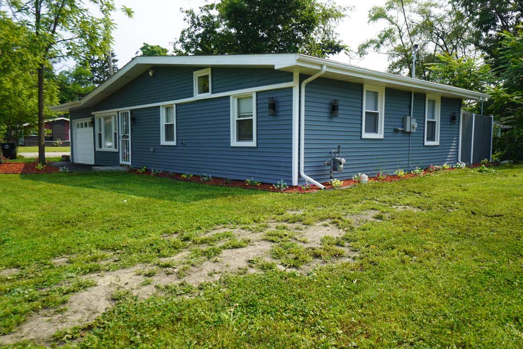 Photo of 4710 Carolina Street, Gary, IN 46409 (MLS # 842817)