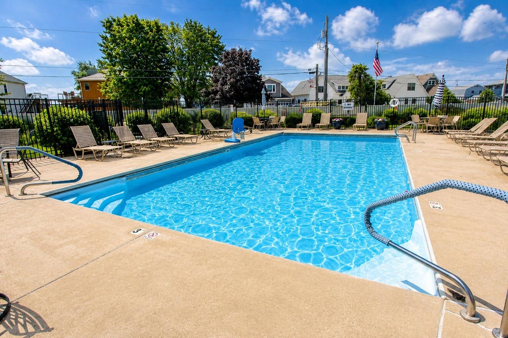 Photo of 312 Outlook Cove DR, La Porte, IN 46350 (MLS # 841568)