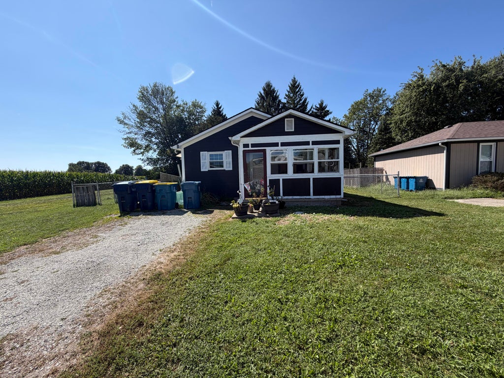 Photo of 1108 S Adams Street, Sheridan, IN 46069 (MLS # 845591)