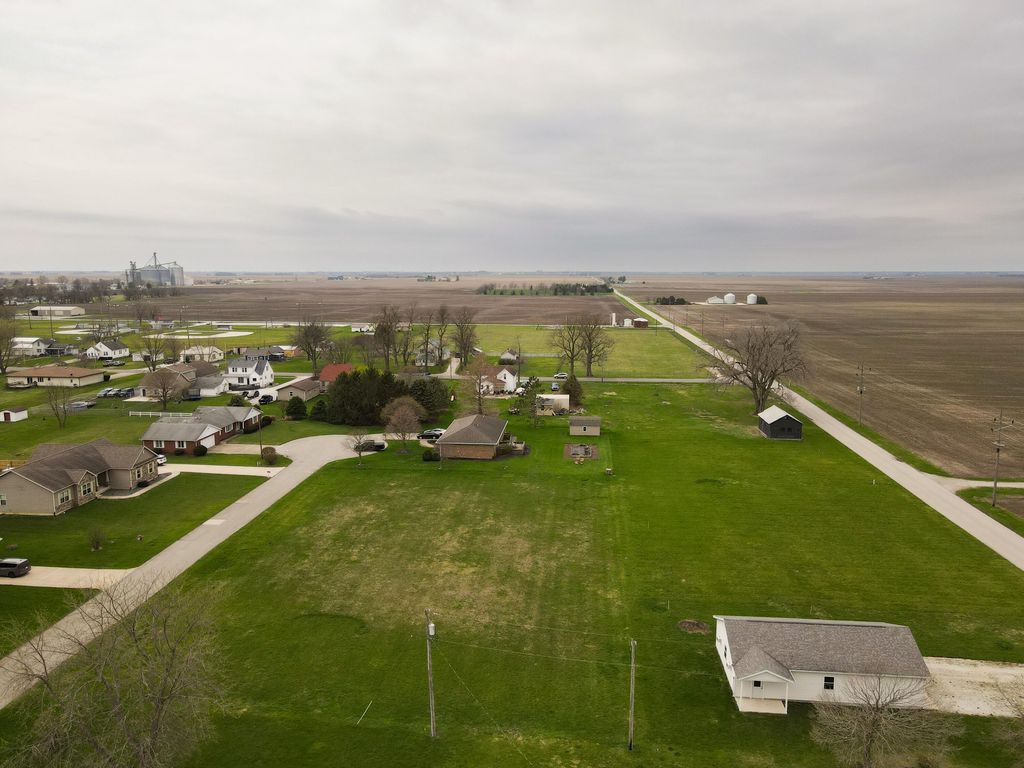 Photo of 5 E Brook Street, Goodland, IN 47948 (MLS # 836648)