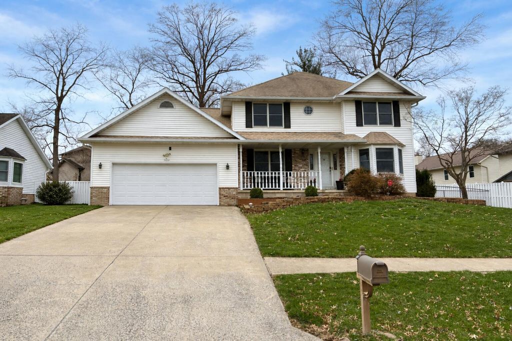 Photo of 3824 S Laura Way, Bloomington, IN 47401 (MLS # 835929)