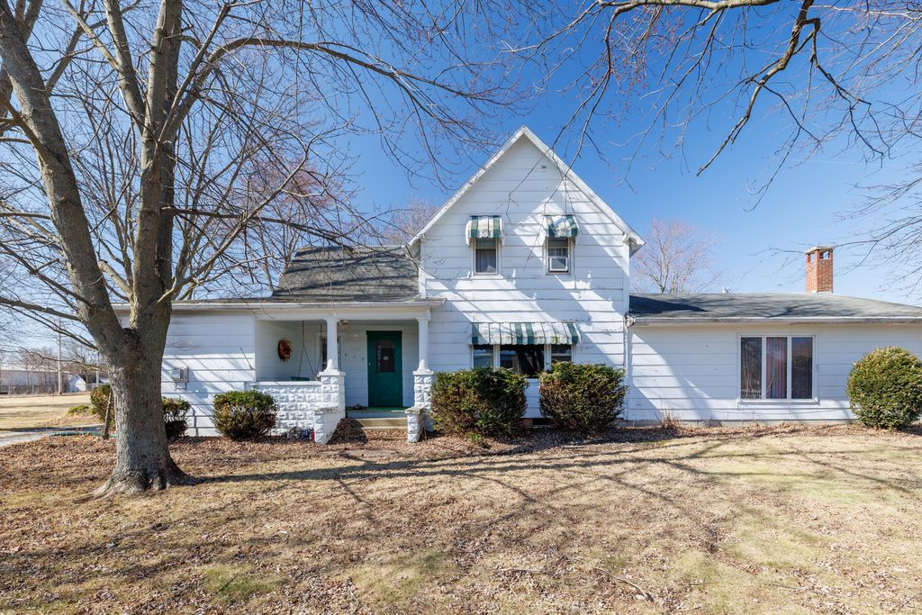 Photo of 410 S Polk Street, Morocco, IN 47963 (MLS # 834908)