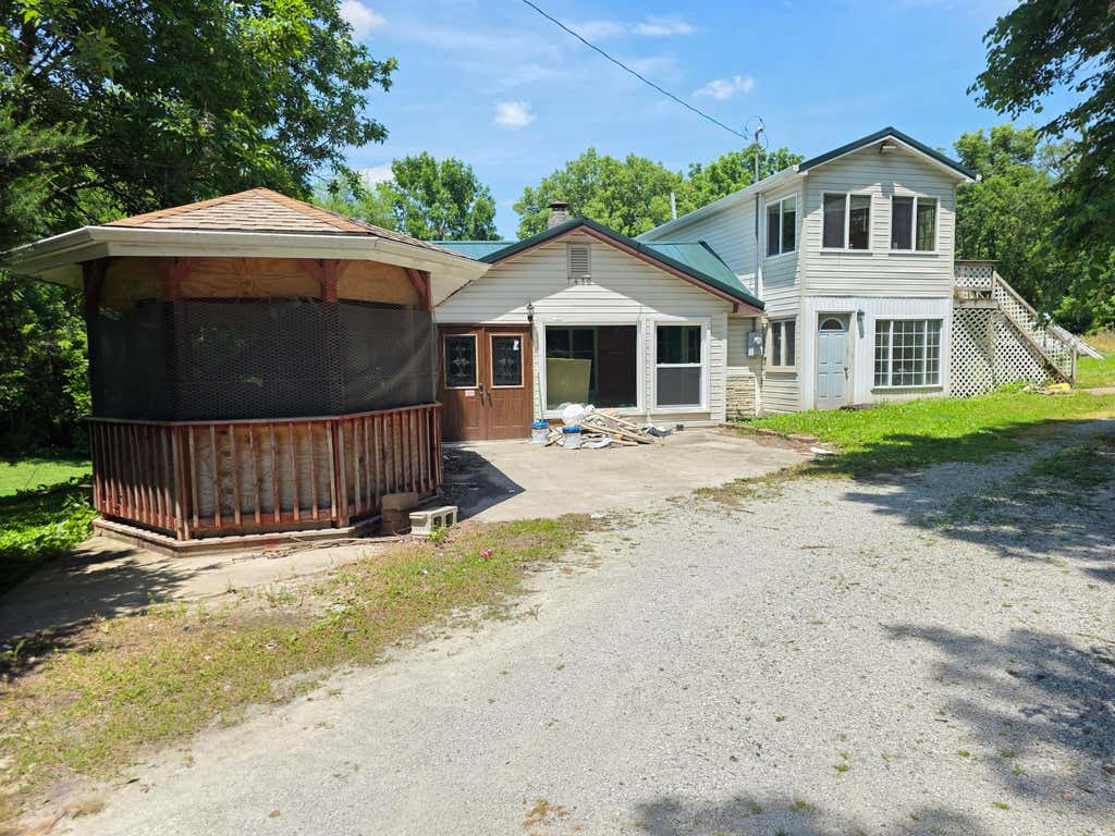 Photo of 7450 W County Road 110 N, Greensburg, IN 47240 (MLS # 841476)