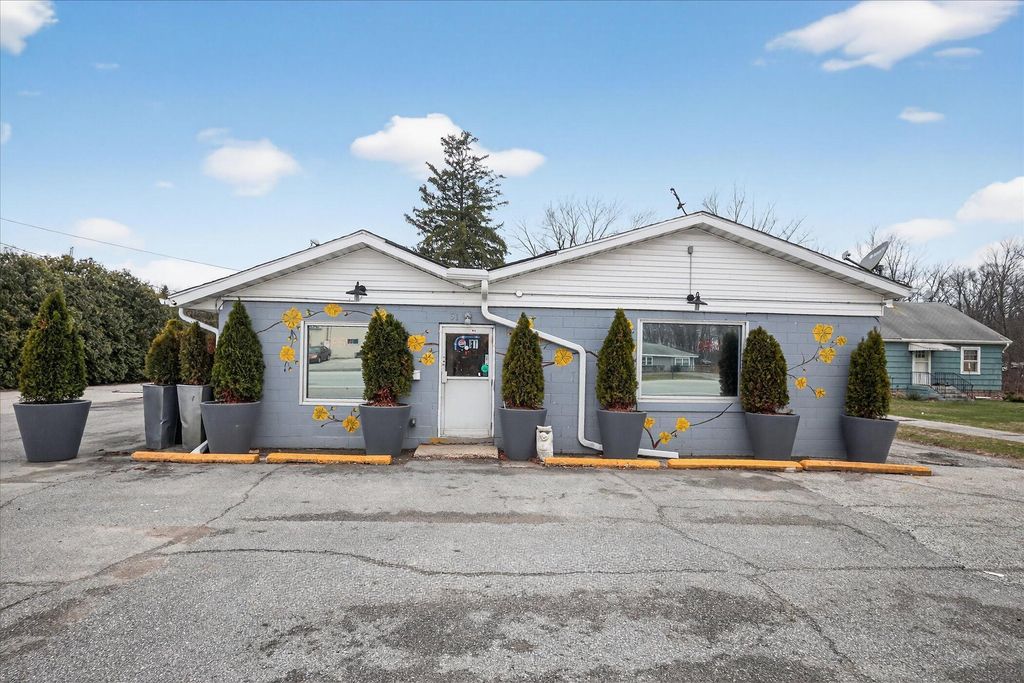 Photo of 615 E In-212, Michigan City, IN 46360 (MLS # 835790)