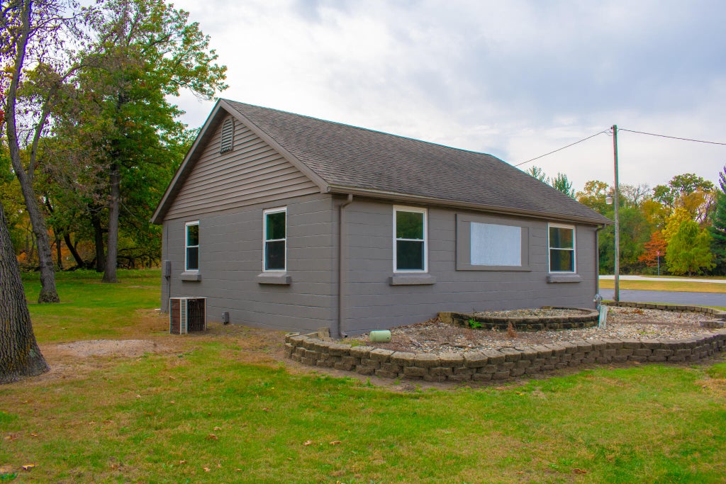 Photo of 4429 E State Road 10, DeMotte, IN 46310 (MLS # 847511)