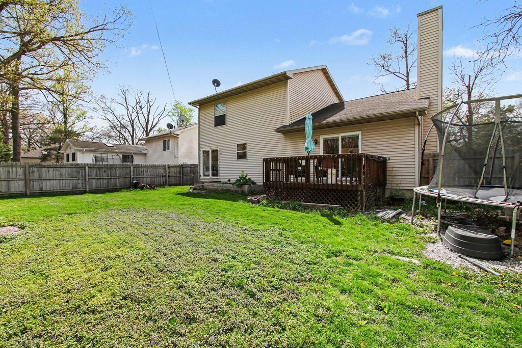 Photo of 1123 Waverly Road, Chesterton, IN 46304 (MLS # 837875)