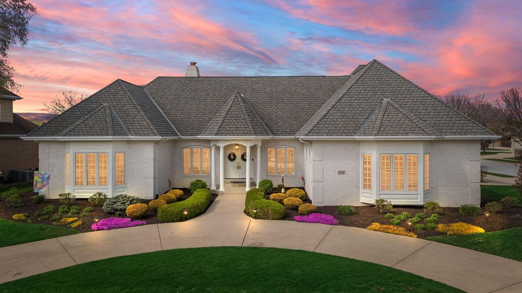 Photo of 1747 Redwood Court, Munster, IN 46321 (MLS # 837393)