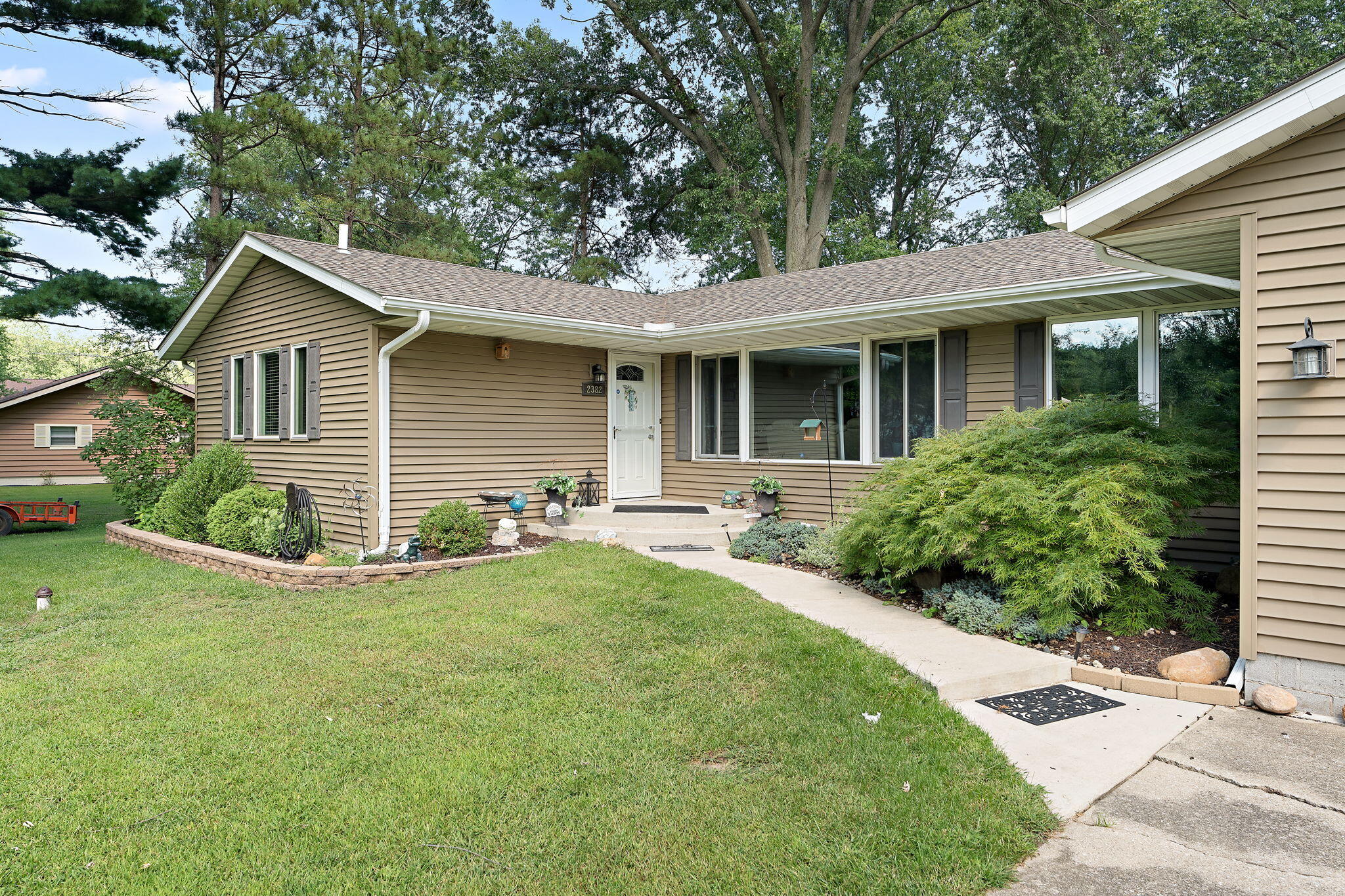2382 Dakota Street