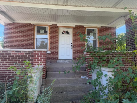 Photo for 225 W 37th Avenue