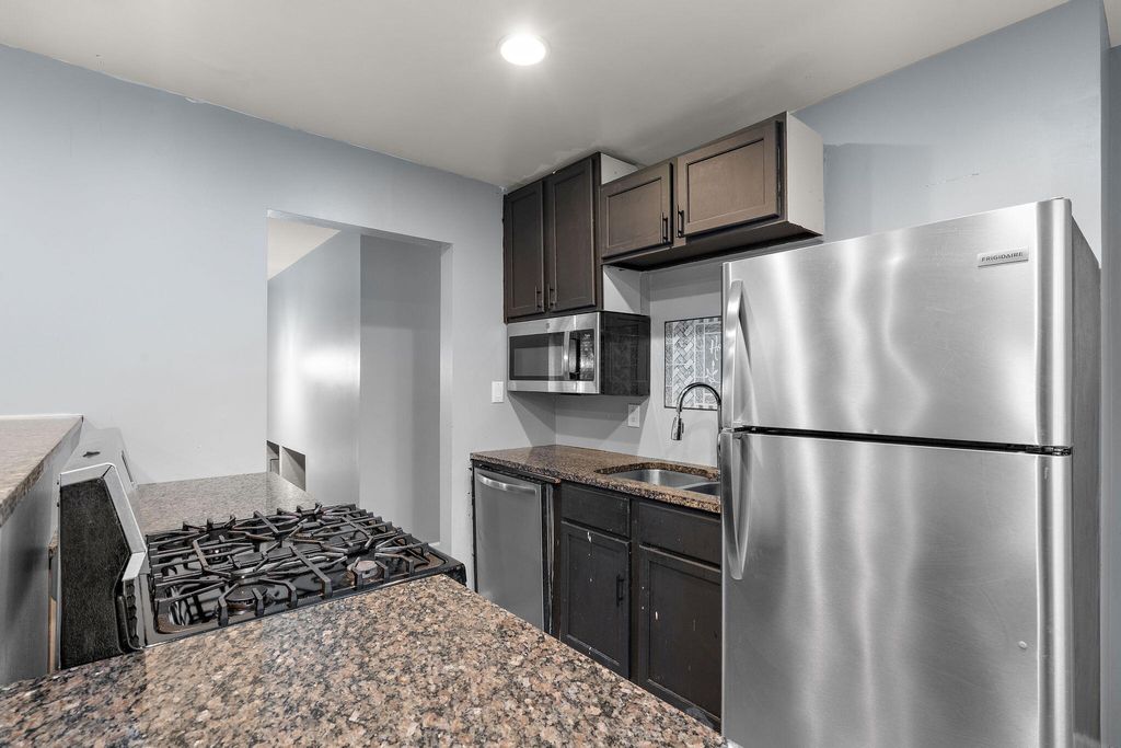 Photo of 8014 Chase Place, Merrillville, IN 46410 (MLS # 835006)