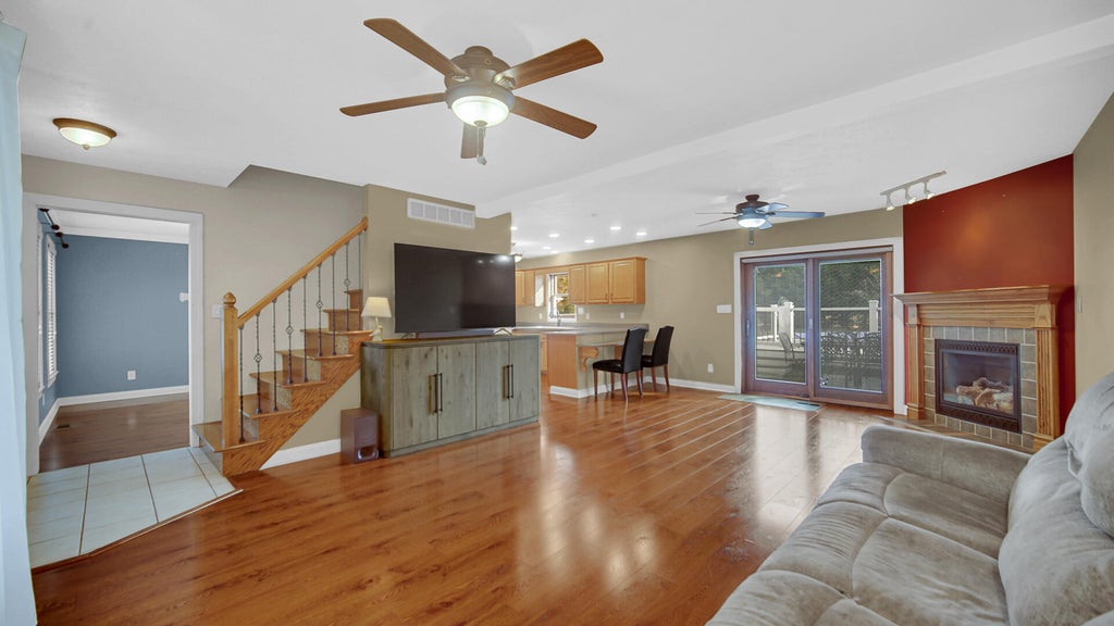 Photo of 2417 S 500 W, La Porte, IN 46350 (MLS # 847656)
