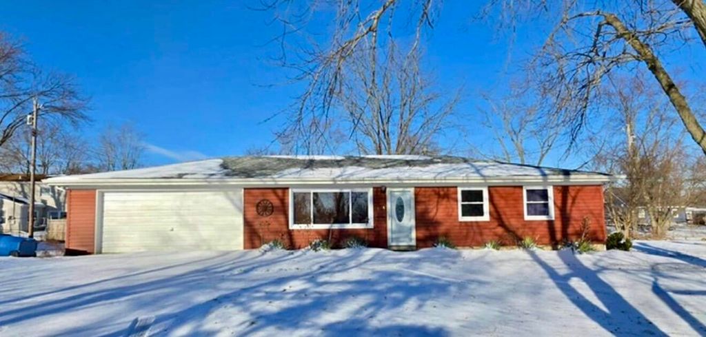 Photo of 419 Portland Road, Valparaiso, IN 46385 (MLS # 833139)