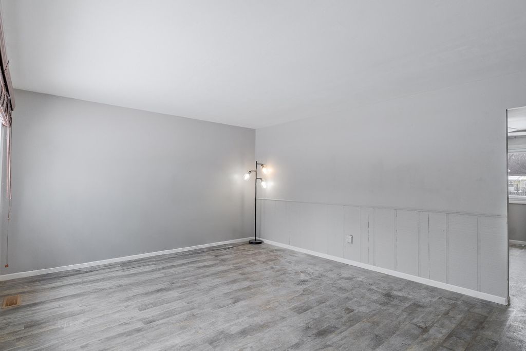 Photo of 419 Portland Road, Valparaiso, IN 46385 (MLS # 833139)