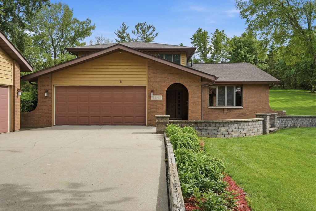 Photo of 12 E 700 N, Valparaiso, IN 46383 (MLS # 839304)