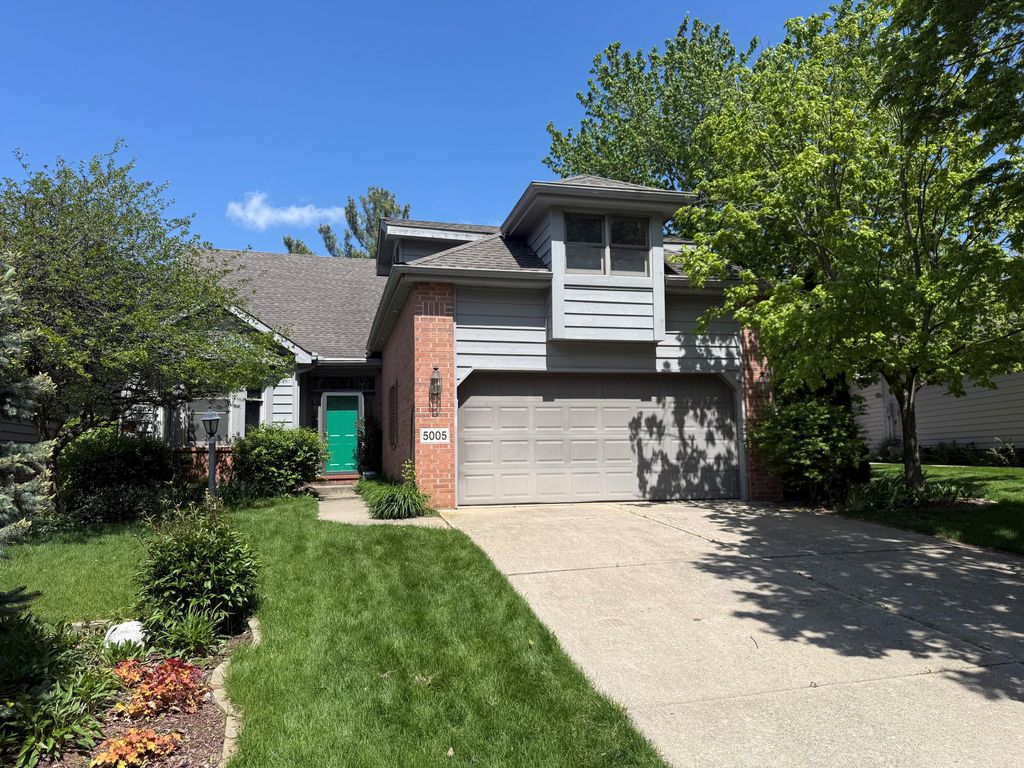 Photo of 5005 Waters Edge Drive, Valparaiso, IN 46383 (MLS # 838455)