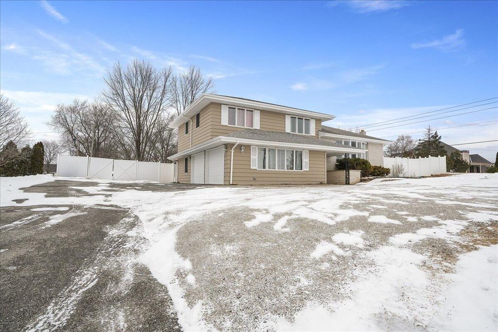 Photo of 13440 W 93rd Avenue, Saint John, IN 46373 (MLS # 833892)