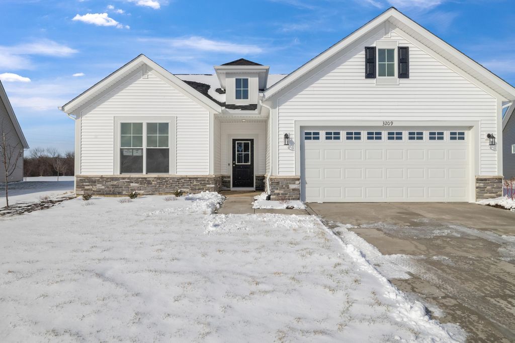 Photo of 3209 Hilltop Road, Valparaiso, IN 46385 (MLS # 833114)