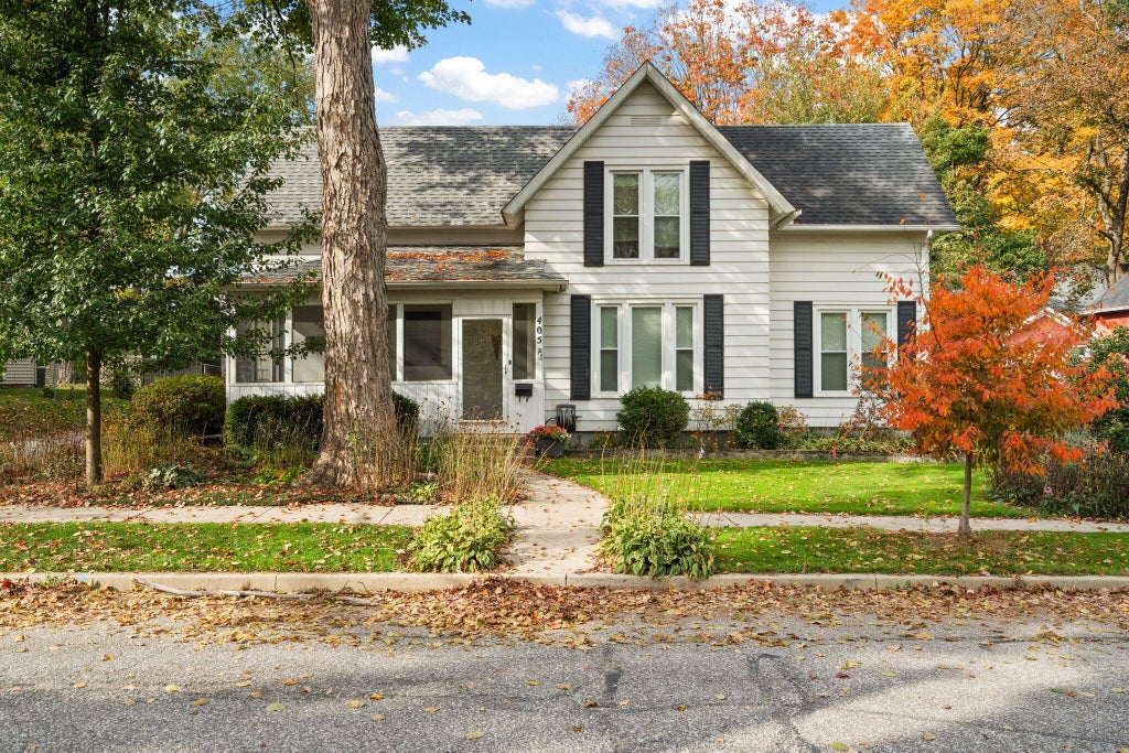 Photo of 405 Napoleon Street, Valparaiso, IN 46383 (MLS # 847477)