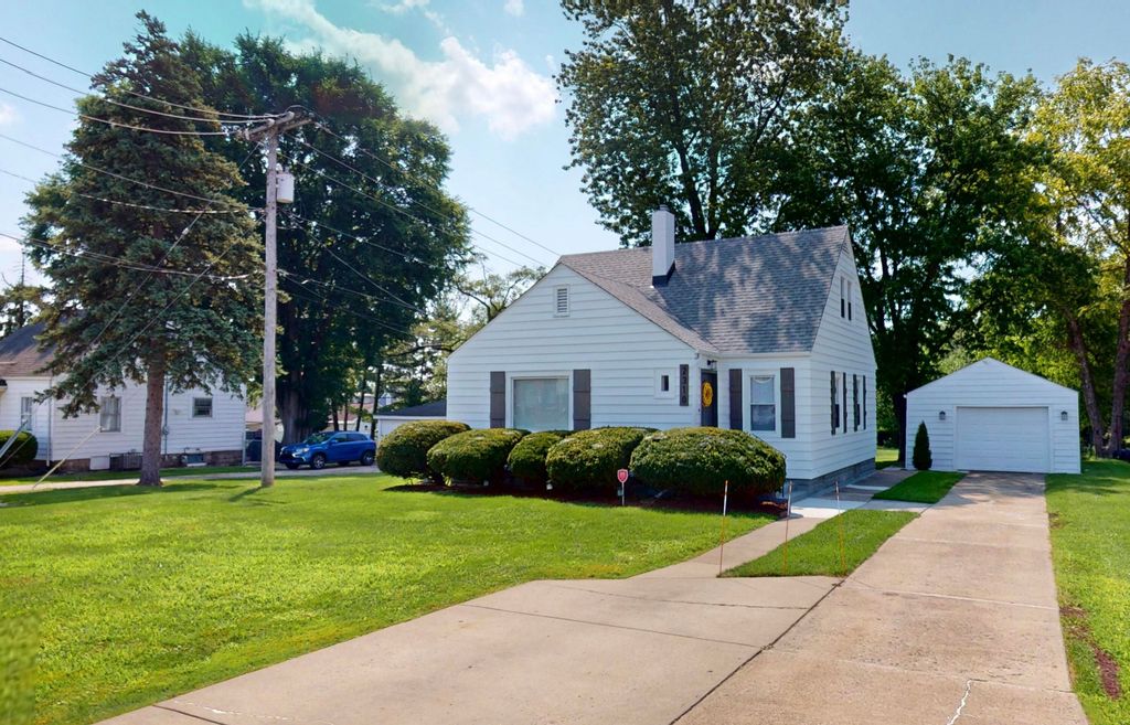 Photo of 2310 W 73rd Avenue, Merrillville, IN 46410 (MLS # 833989)