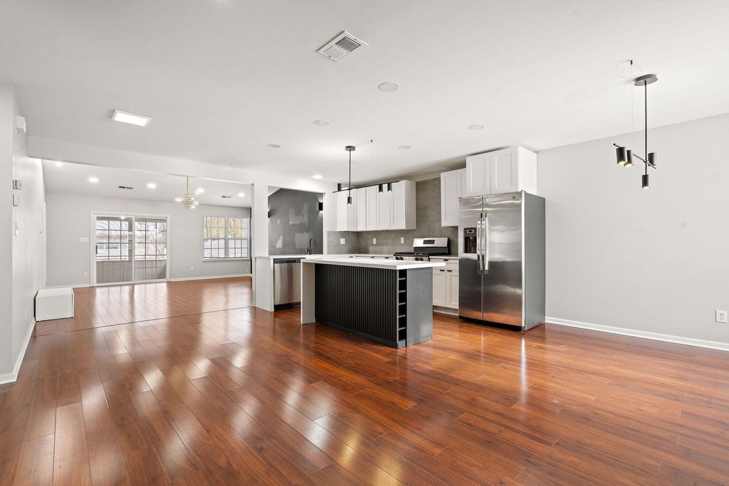 Photo of 1614 Golden Oak Drive, Crown Point, IN 46307 (MLS # 831545)