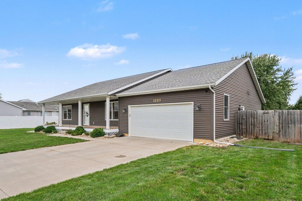 Photo of 3223 Smithfield Lane, La Porte, IN 46350 (MLS # 846276)