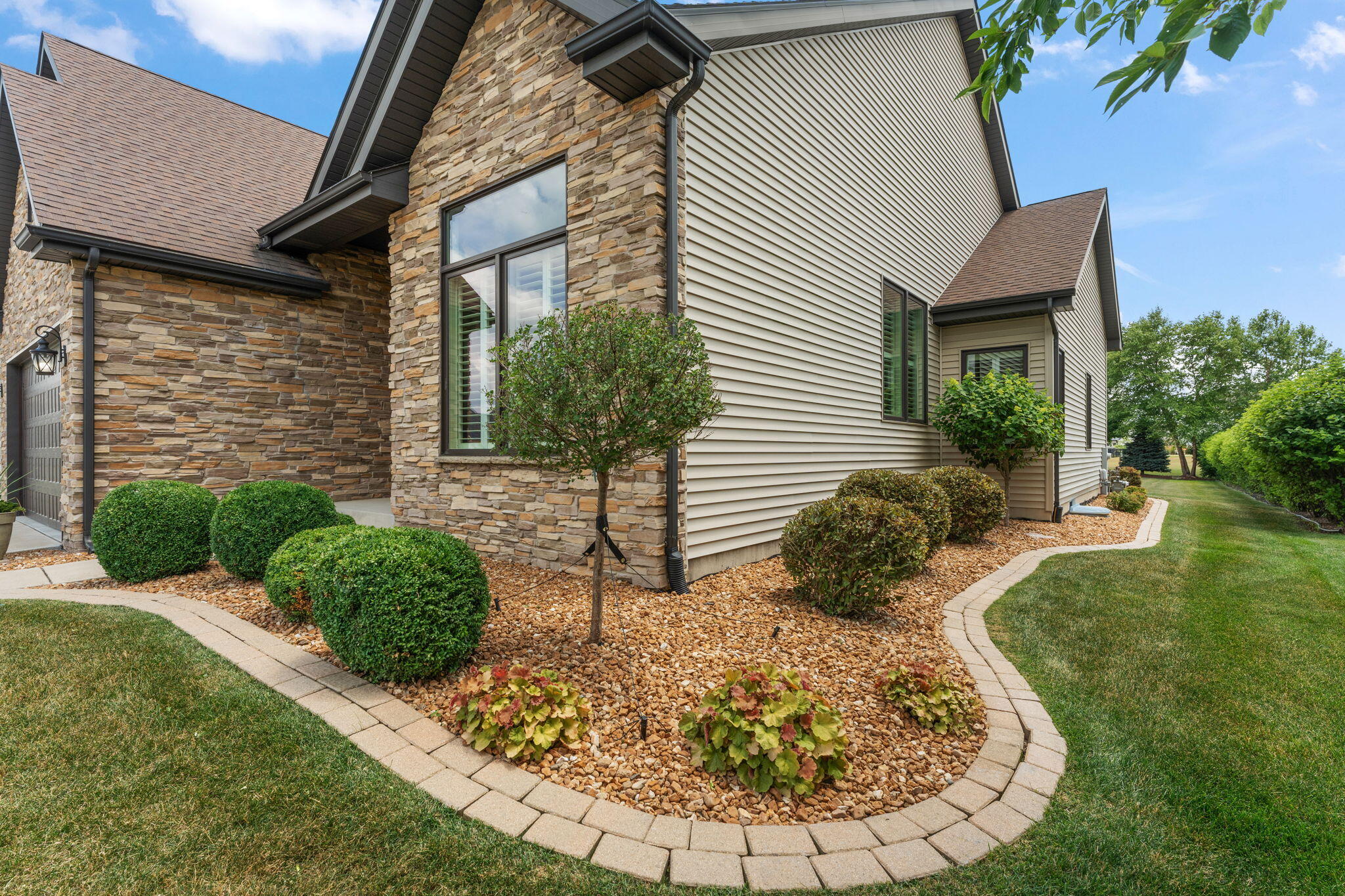 8437 Willow Haven Drive