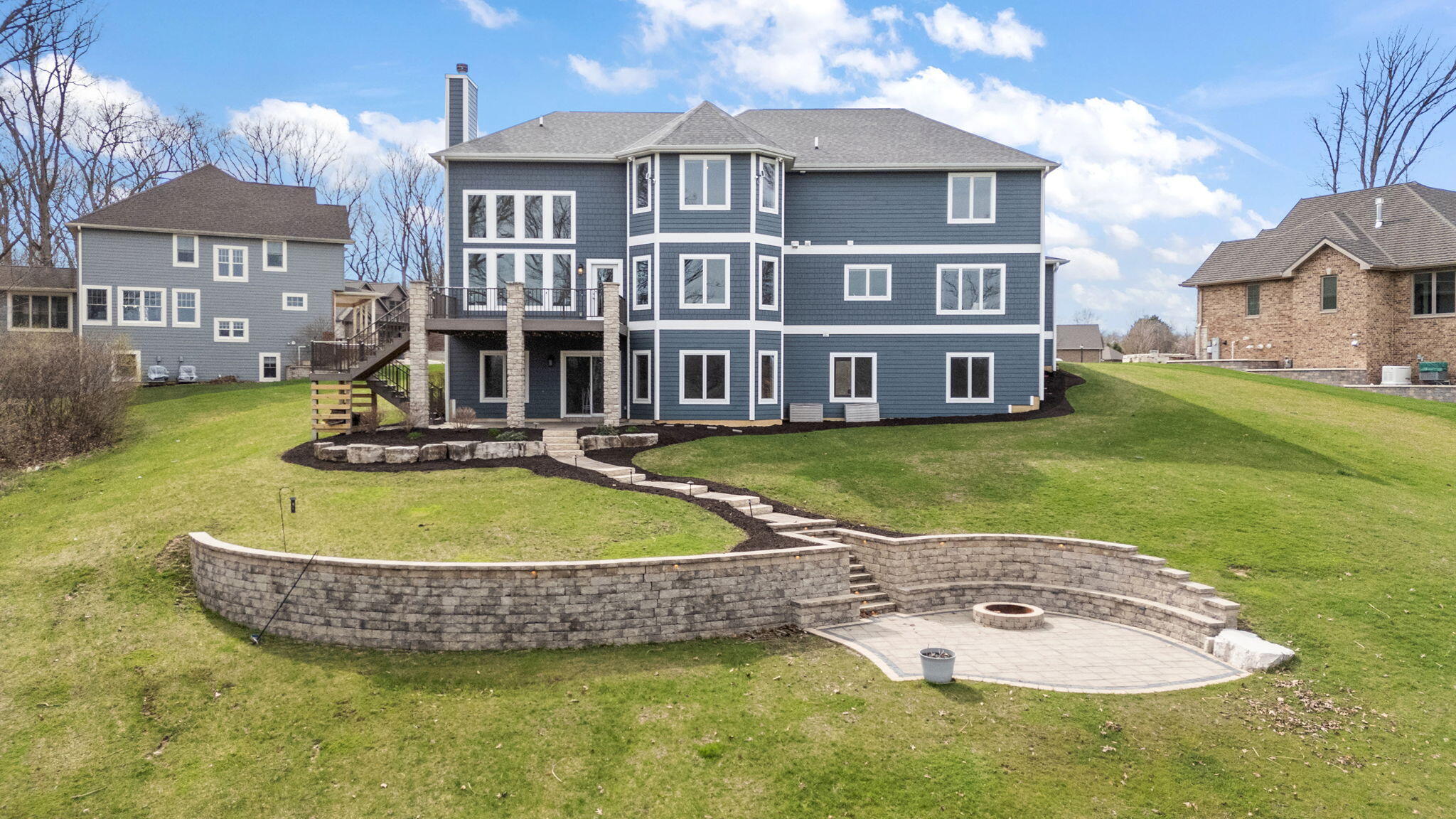 359 W Sandhurst Drive