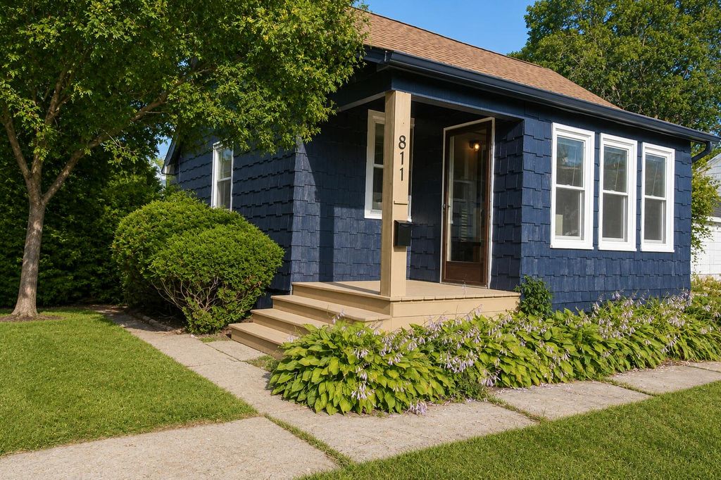 Photo of 811 Rumely Street, La Porte, IN 46350 (MLS # 842341)