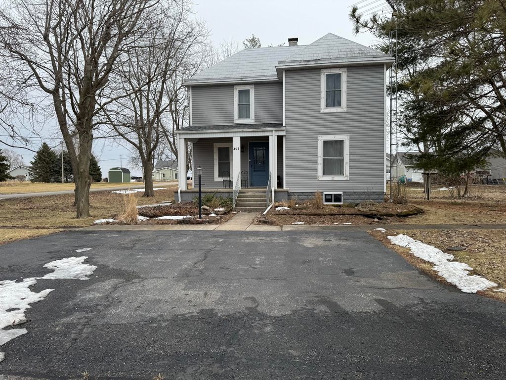 Photo of 403 S Chestnut Street, Earl Park, IN 47942 (MLS # 834035)