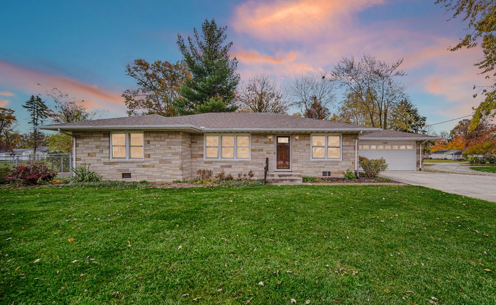 Photo of 204 N Main Street, Kouts, IN 46347 (MLS # 832646)